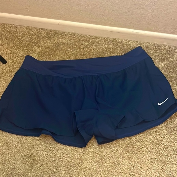 Blue Nike shorts size XL - Picture 1 of 6